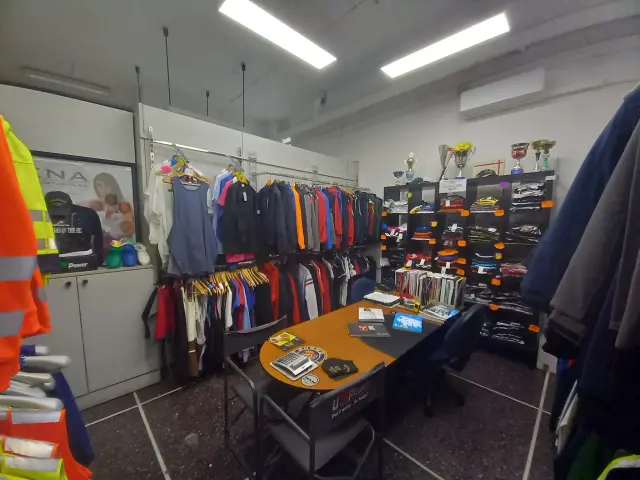 Zena International - Accessori a Genova (3)