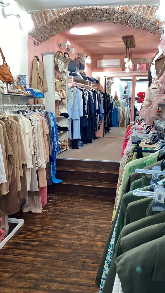 All'inizio di Nervi Abbigliamento - Accessori (2)