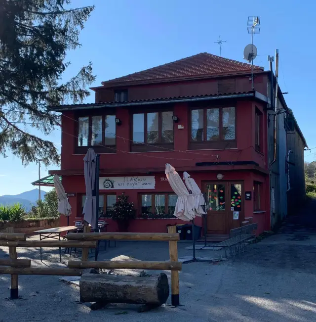 Il rifugio nei borghi sparsi - Bar e caffetterie a Serra Chiesa