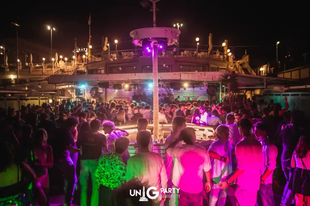 Estoril Beach Club - Stabilimenti balneari a Genova (2)