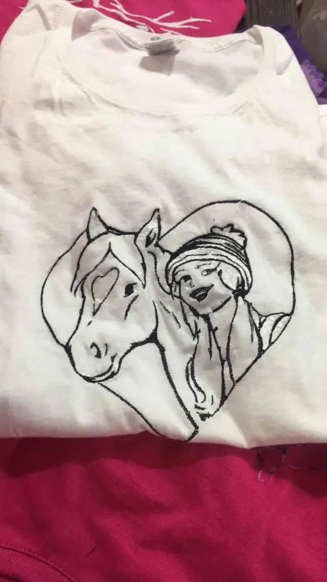 Ricami Genova - Abbigliamento personalizzato a Genova (2)