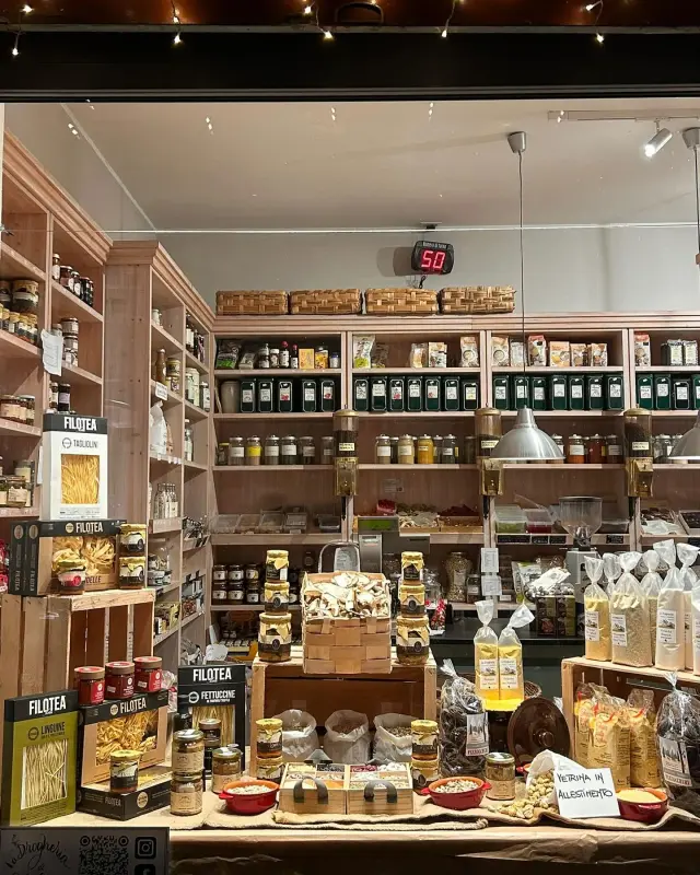 La Drogheria di Paola e Simona - Drogherie a Genova
