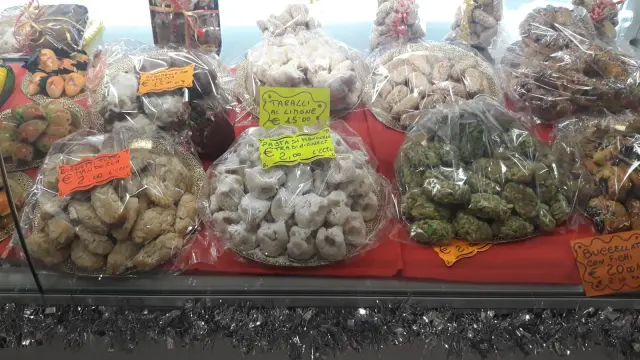 Dolciumi Siciliani da Pino Gambino - Pasticcerie a Genova (3)