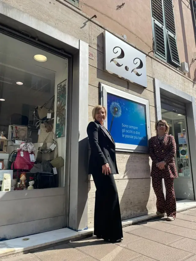 2.2 - Profumerie a Genova