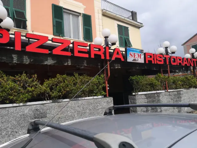 Pizzeria Ristorante SEM - Dove mangiare a Genova (3)