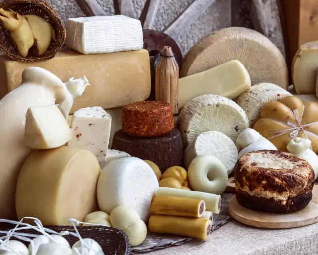 Roma Distribuzione - Grossisti  a Genova