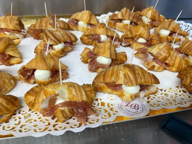 Loretta Bakery - Catering a Genova
