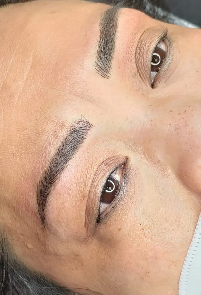 Lucia Saviano Microblading pmu - Centri Estetici (3)