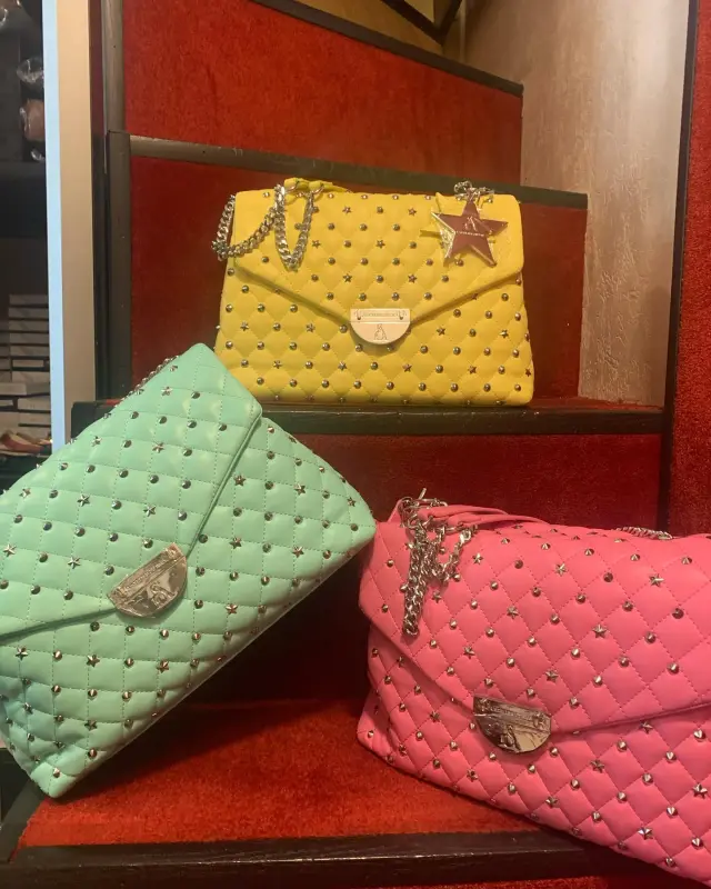 Lorena Mariani Pelletterie - Accessori a Genova (4)