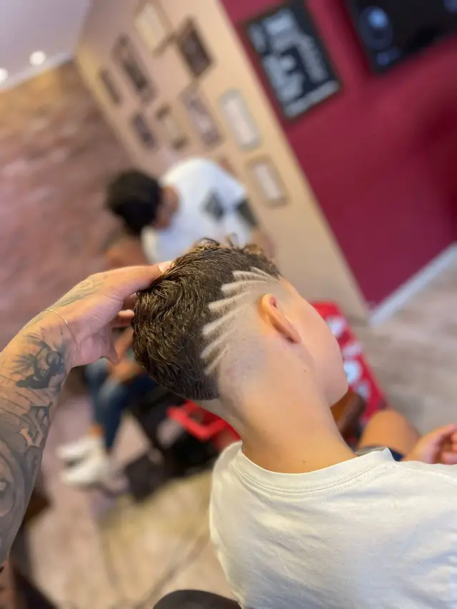 Chapeau Barber Shop - Barberie a Genova (3)