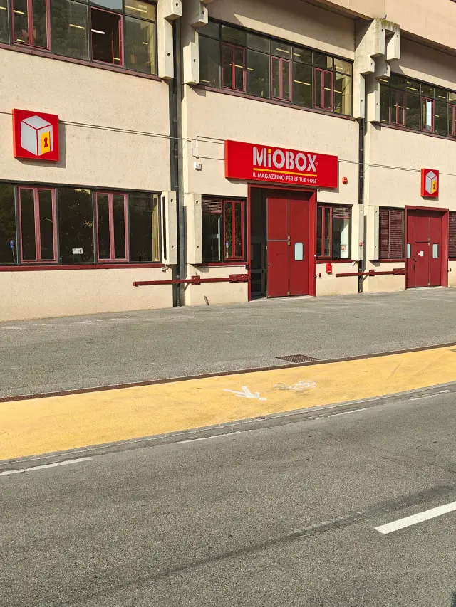 MIOBOX - Logistica e Spedizioni a Genova (2)