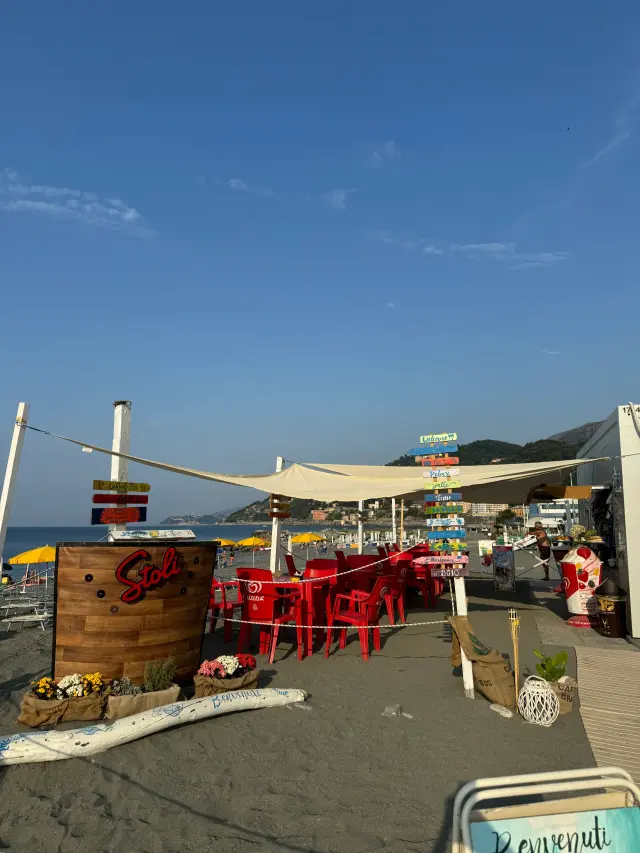 Marina di Voltri - Stabilimenti balneari a Genova (3)