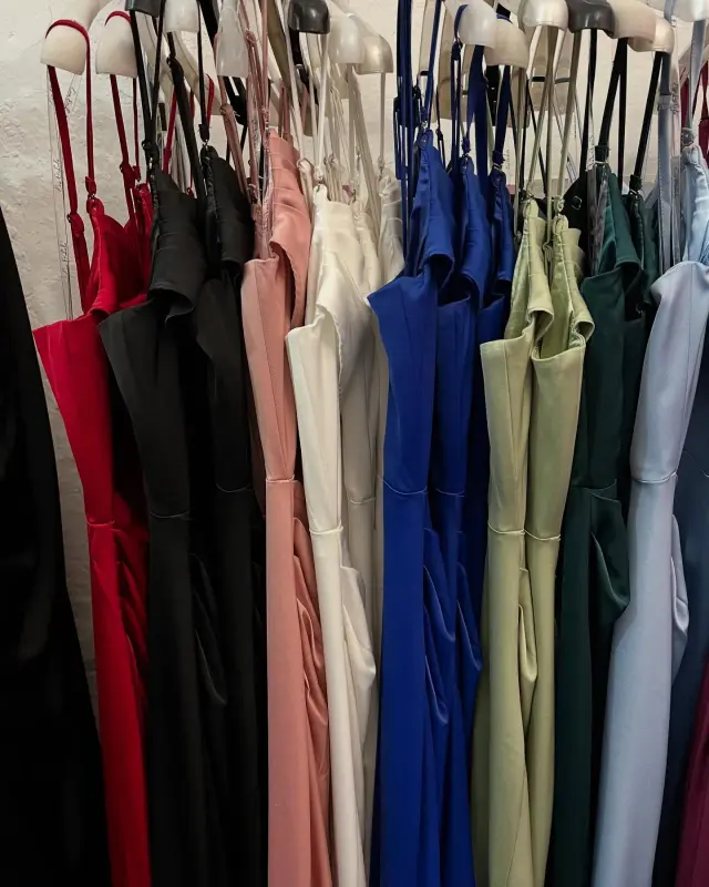 Girls Abbigliamento - Accessori a Genova (3)