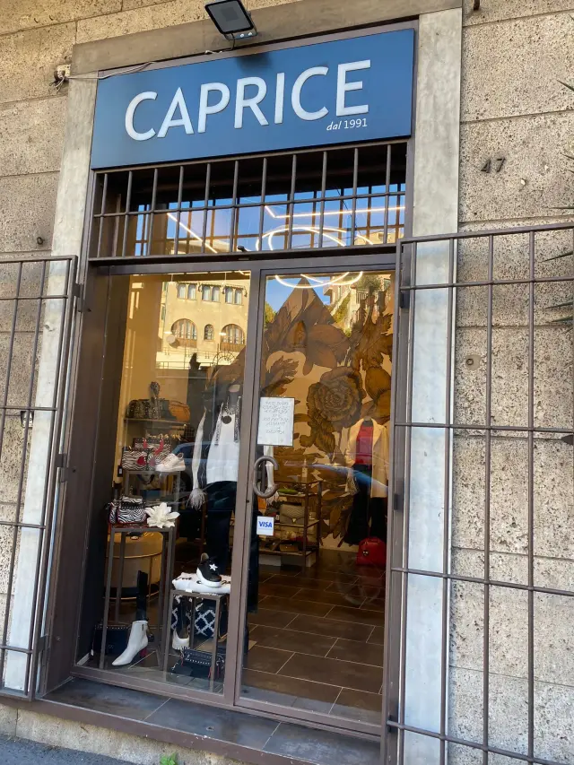 Caprice dal 1991 - Calzature a Genova (2)