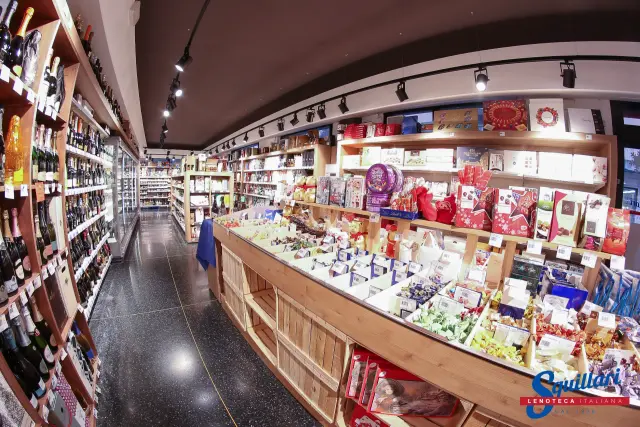 Enoteca Squillari Via Malta - Cioccolaterie a Genova (2)