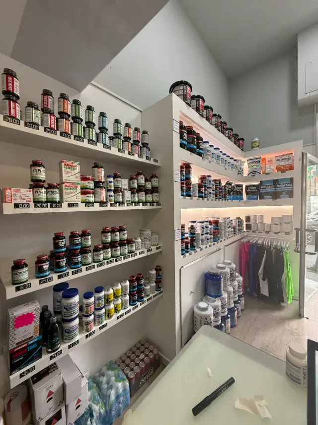 Pro nutri lab - Abbigliamento sportivo a Genova (3)