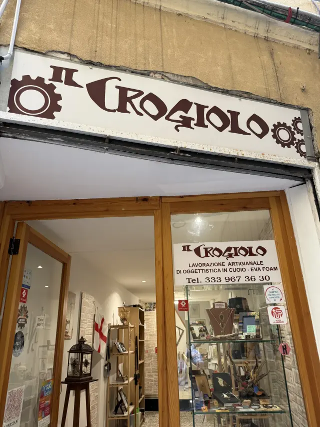 Il Crogiolo - Accessori a Genova (3)