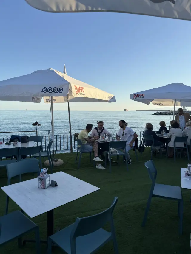 Oasi del Mare 2.0 - Cocktail bar a Genova (2)