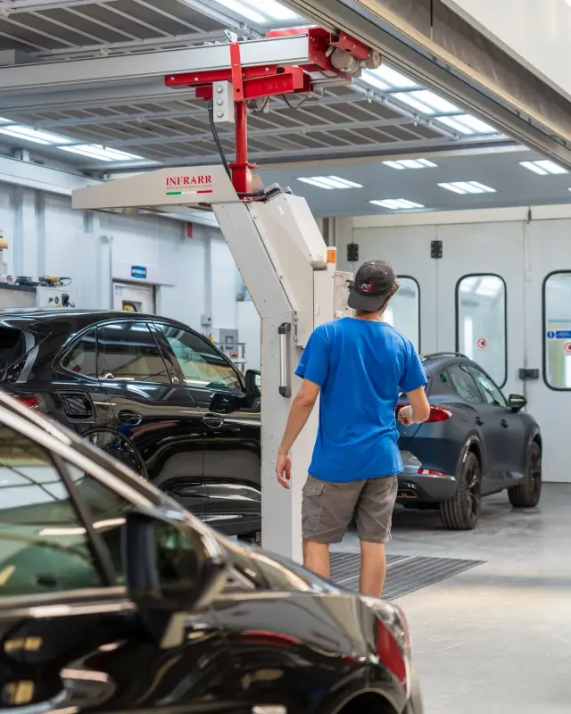 AM Autocarrozzeria - Vetri auto a Genova (6)