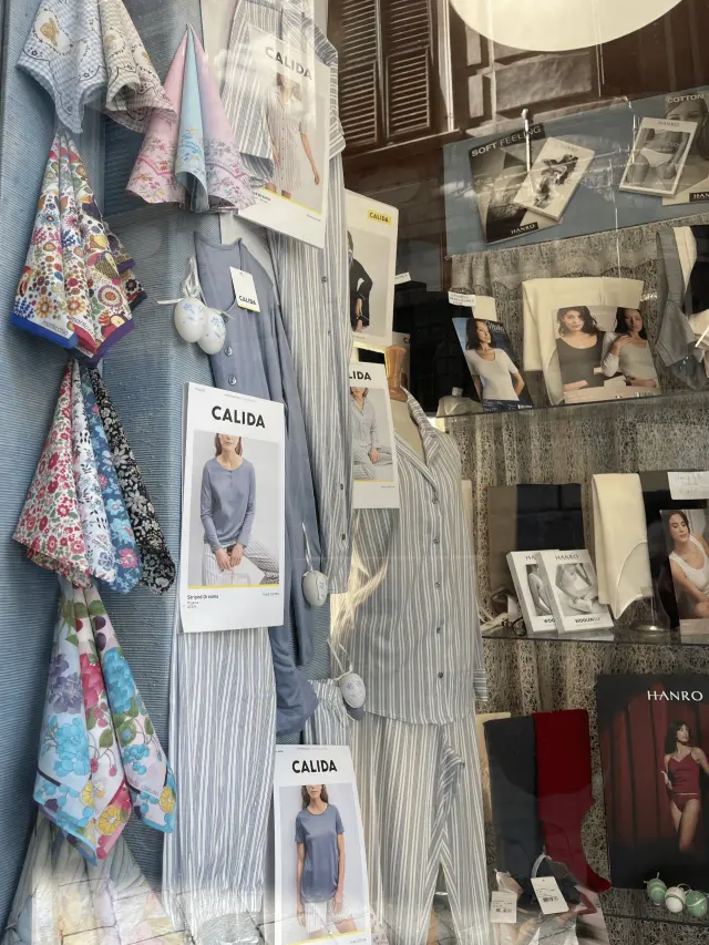 Li-Si Maglierie - Accessori a Genova