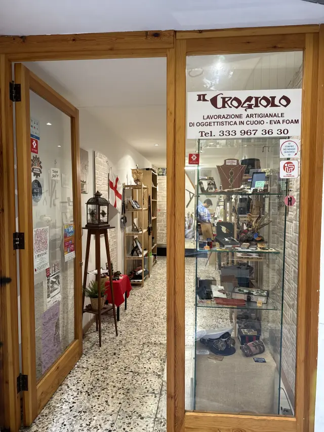 Il Crogiolo - Accessori a Genova (2)
